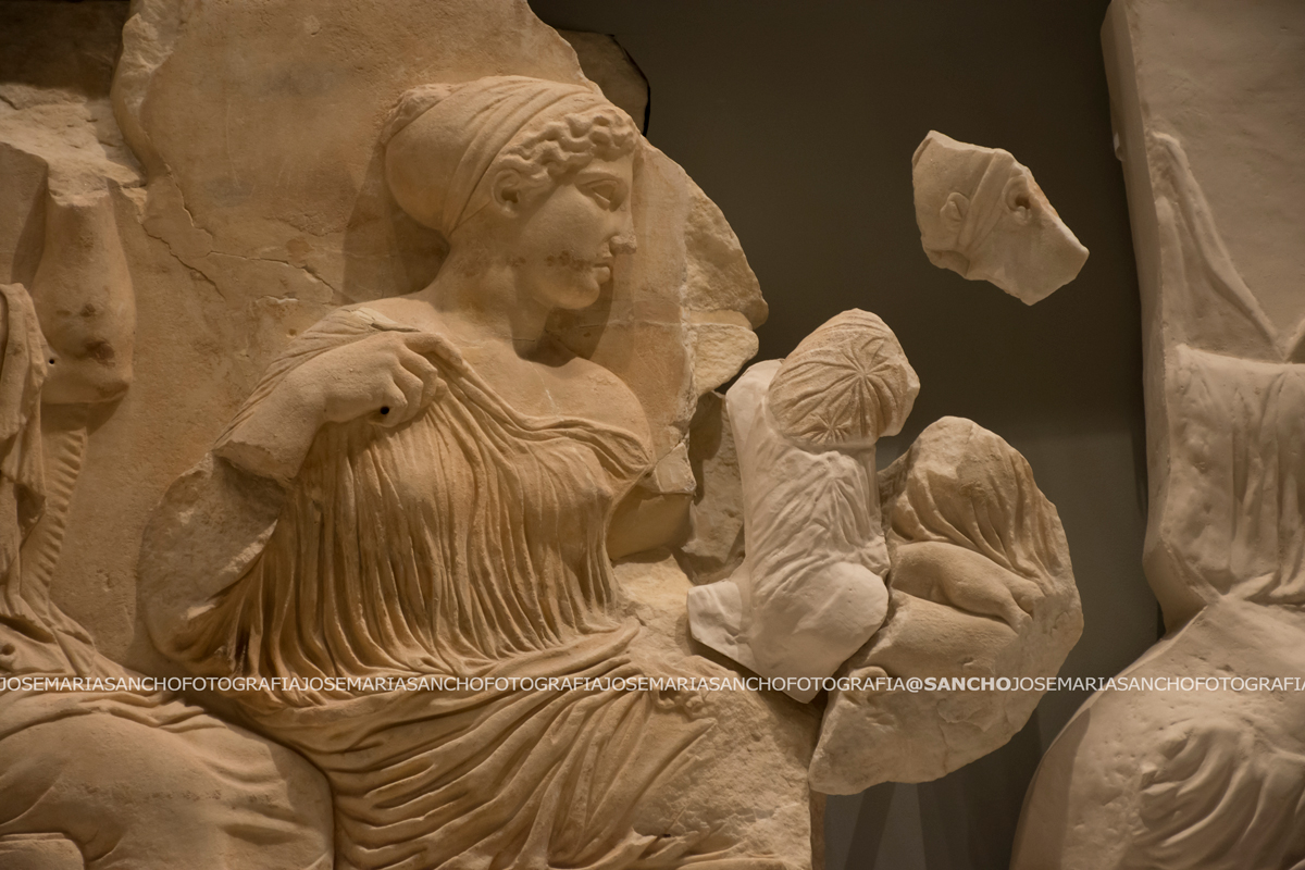 escultura-grecia-atenas-arte-historia-museo-fotografía-arqueología